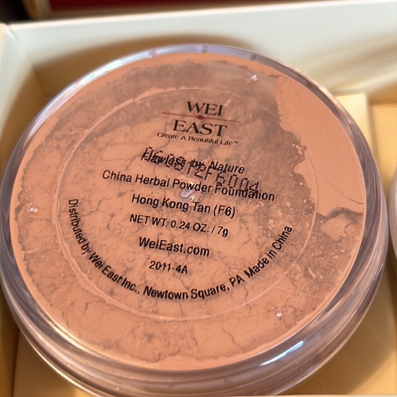 Wei East Flawless by Nature Enriched Herbal Foundation Set - Picture 3 of 6